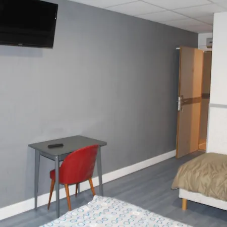 Du - Au Bord Du 3* La Tour-dʼAuvergne