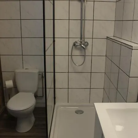 Du - Au Bord Du Hotel La Tour-dʼAuvergne